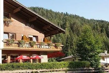 Schweizerhof Affittacamere 3*