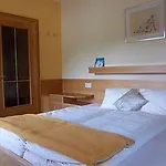 Schweizerhof Casa de hóspedes 3*